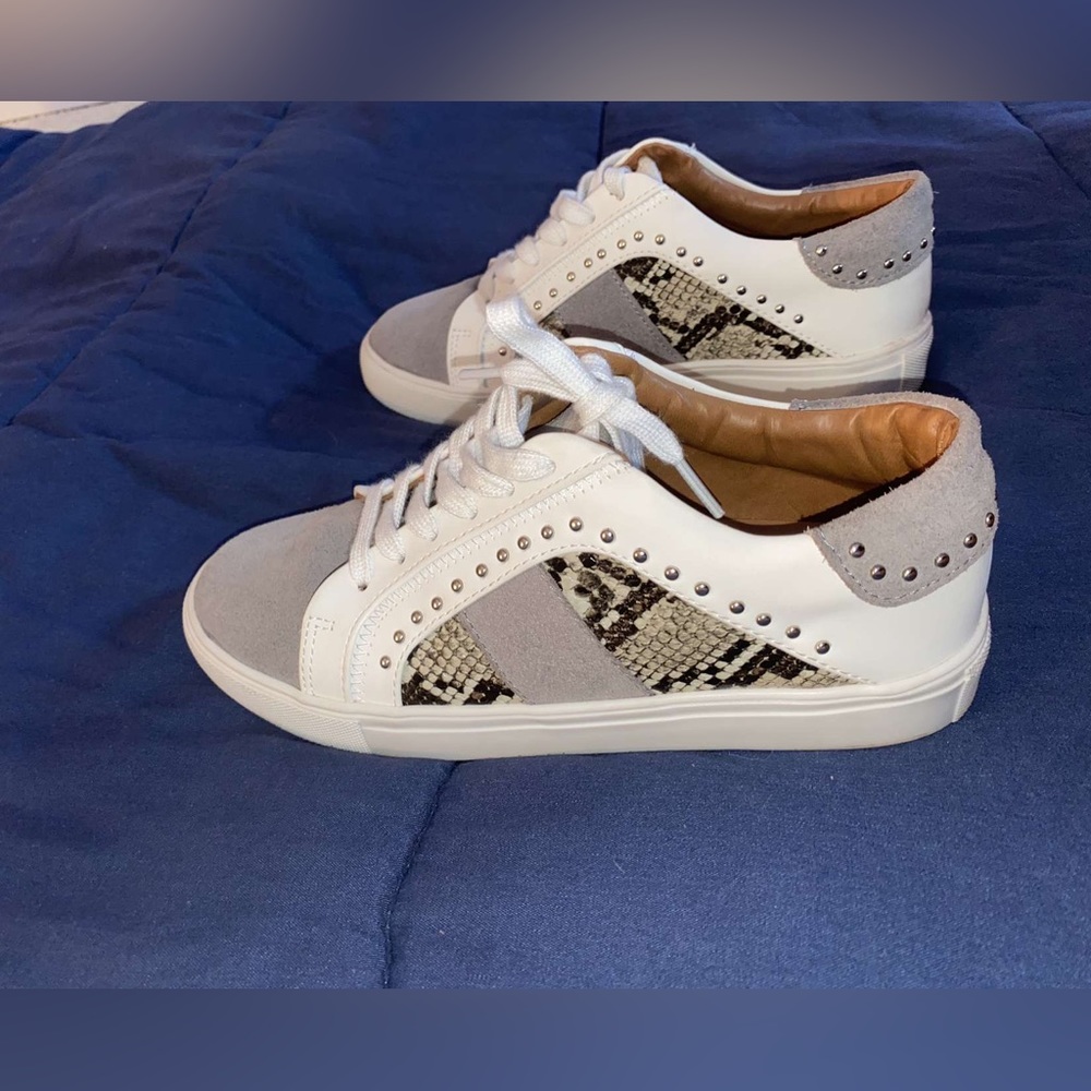 Steve Madden Annita Snake Skin Suede Sneakers Women's Size 6.5